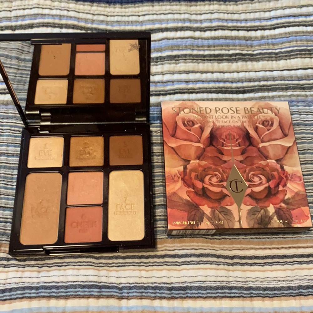 Charlotte Tilbury Stoned Rose palette